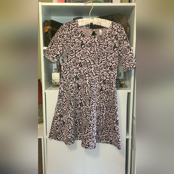 Xhilaration Dress. - Picture 1 of 3